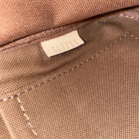 Louis Vuitton Multi Pouchette Accessories - Picture 9 of 10